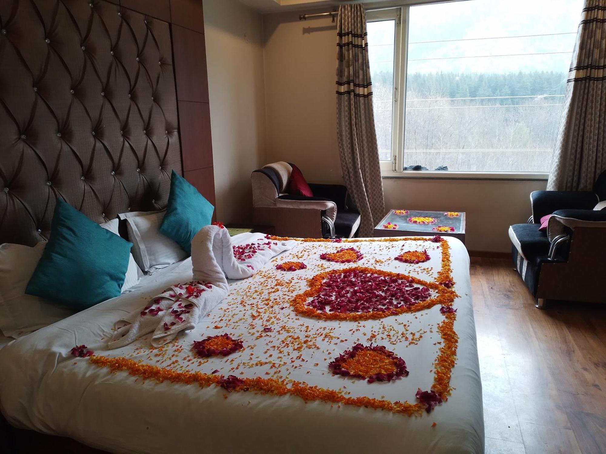 Hotel Neelam Manali Near Volvo Bus Stand Manali Εξωτερικό φωτογραφία
